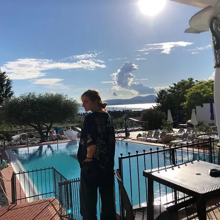 Collina Degli Olivi 아파트 바르돌리노